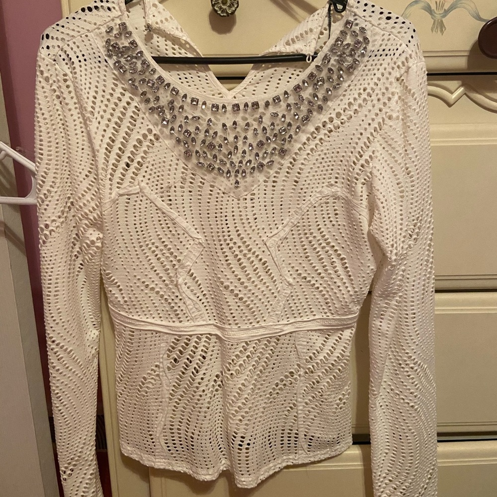 Buckle top